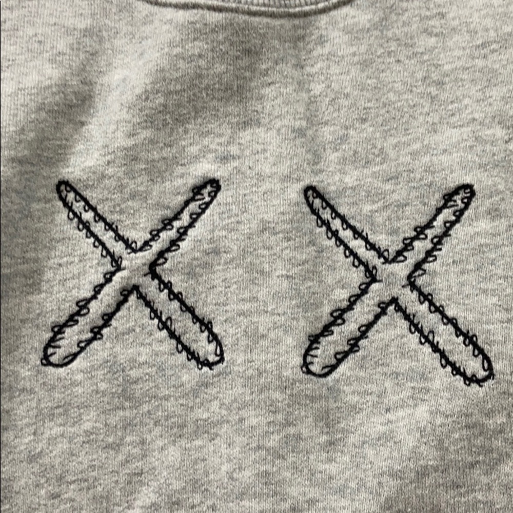 Uniqlo Sweatshirt - Sesame Street by Kaws - Picture 5 of 7